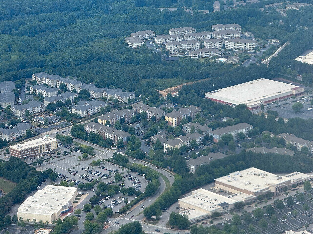 Houses and shops in Princeton Lakes, Atlanta
