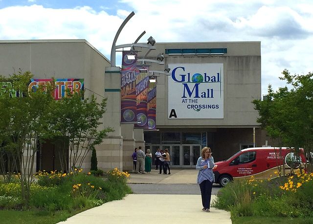 Global Mall at the Crossings north entrance, Antioch