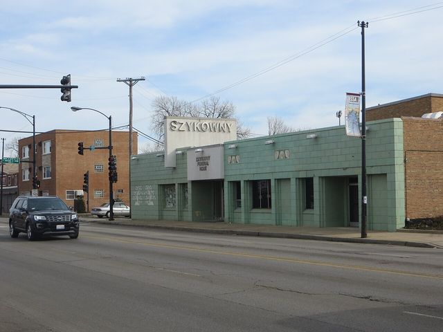 Archer Ave. at Avers Ave.