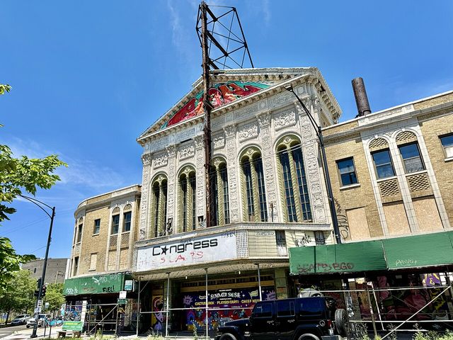 Congress Theater at Milwaukee Avenue and Rockwell Street