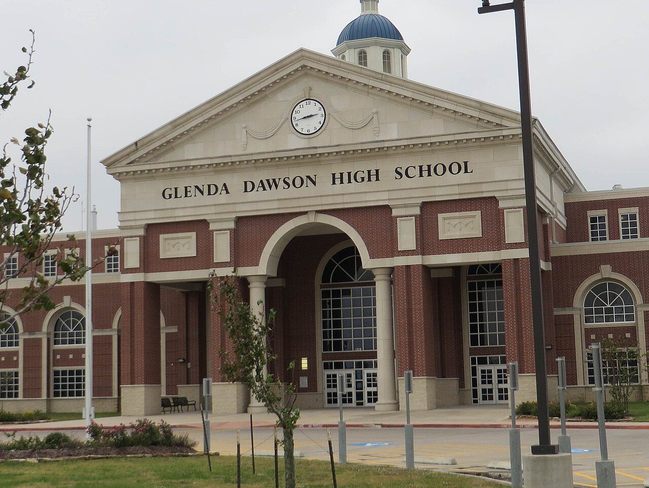 Glenda Dawson High School in Pearland
