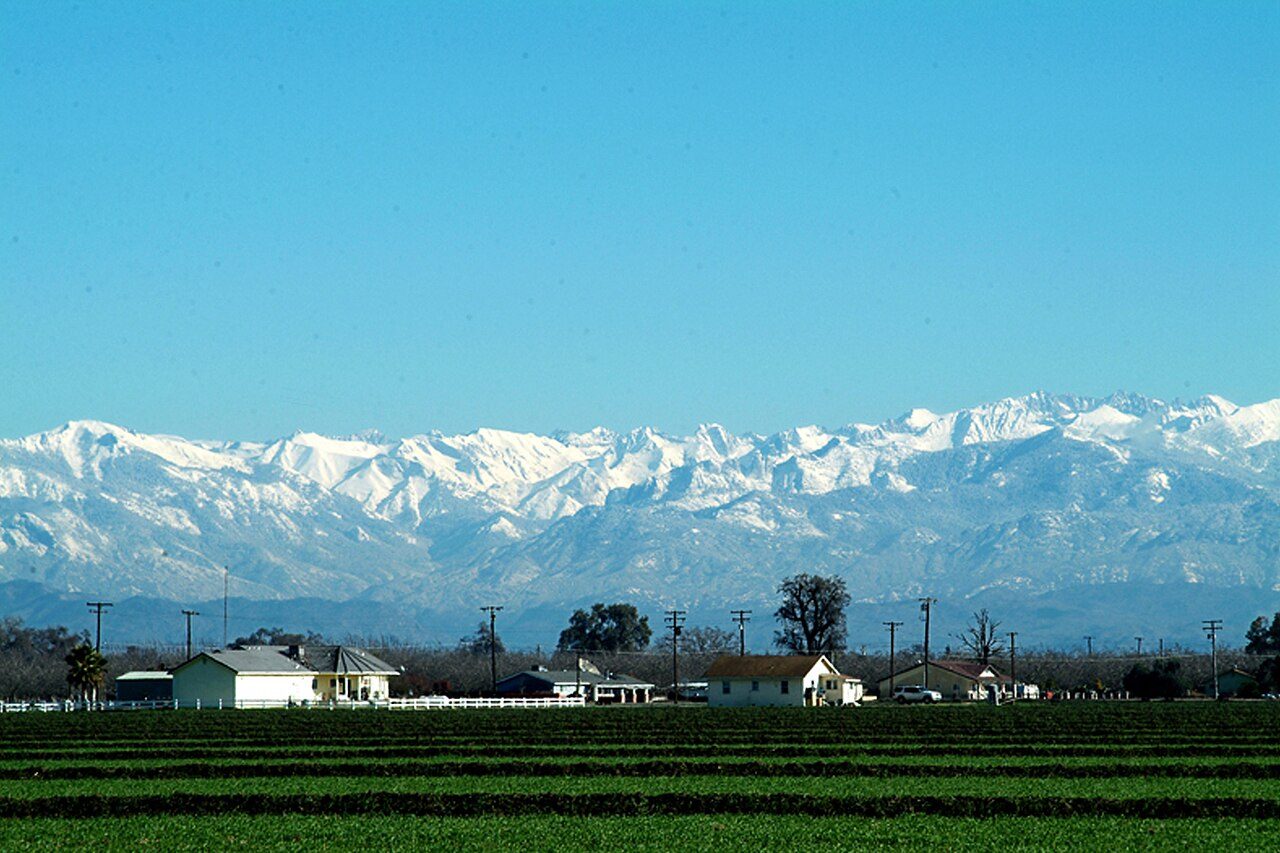 Sierra Nevada mountains seen from Tulare
